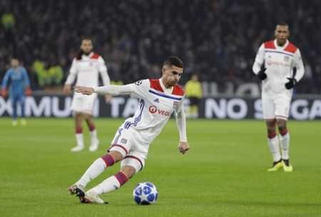 和她在公众 和她在公众